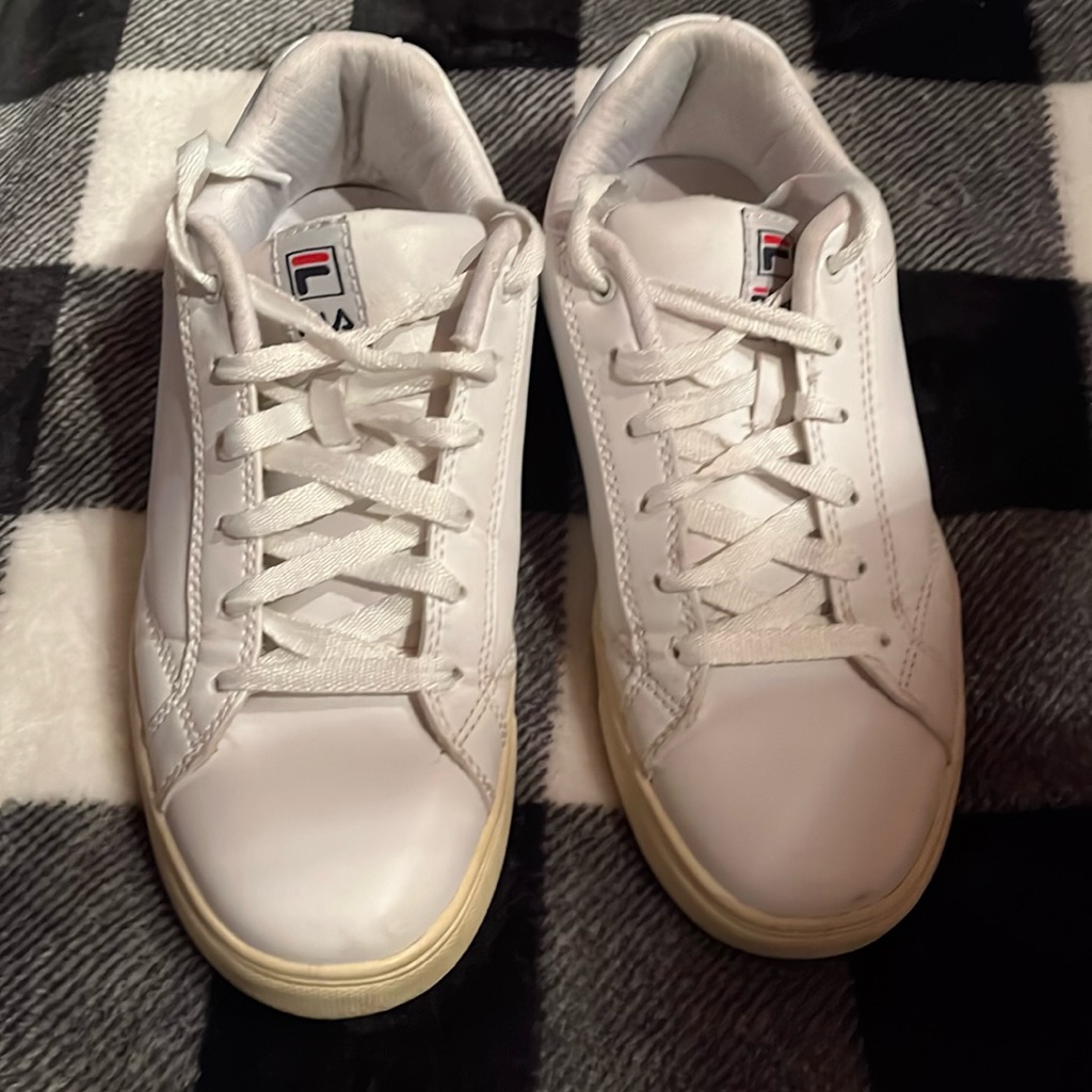Fila Women's Sneakers Us Size 6 1/2 Leather Shoes White In Vg Condition